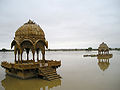 Gadisagar-Lake-Jaisalmer-2.jpg
