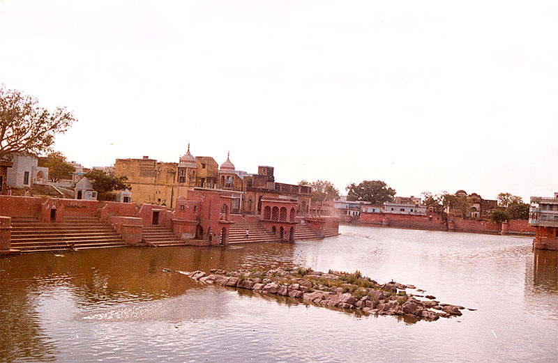चित्र:Mansi-Ganga-2.jpg