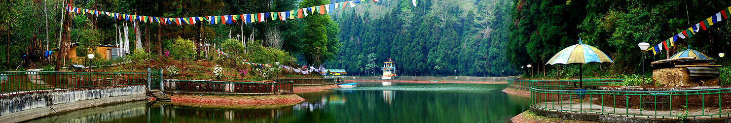 सिक्किम के अरितार में स्थित लंपोखरी झील