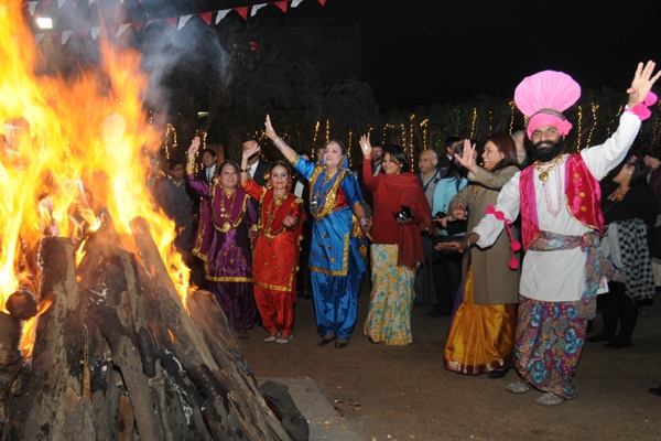 चित्र:Lohri-3.jpg