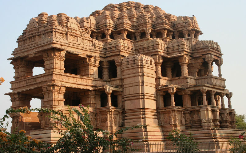 चित्र:Saas-Bhau-Temple-Gwalior-10.jpg
