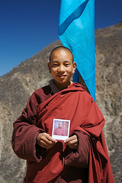 चित्र:Young-Lama.jpg