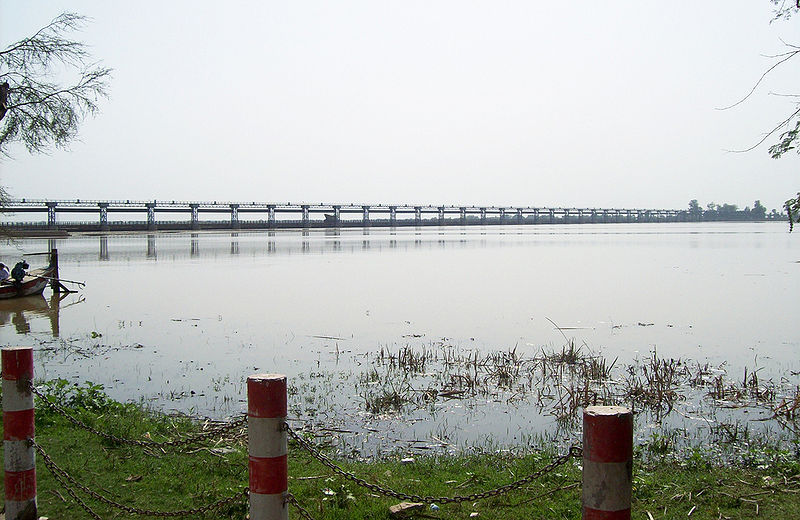 चित्र:Chenab-River.jpg