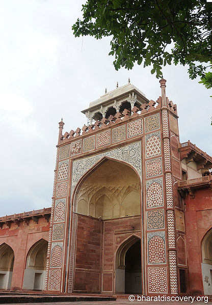 चित्र:Sikandra-Agra-31.jpg