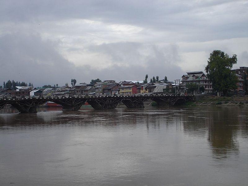 चित्र:Jhelum-River-1.jpg