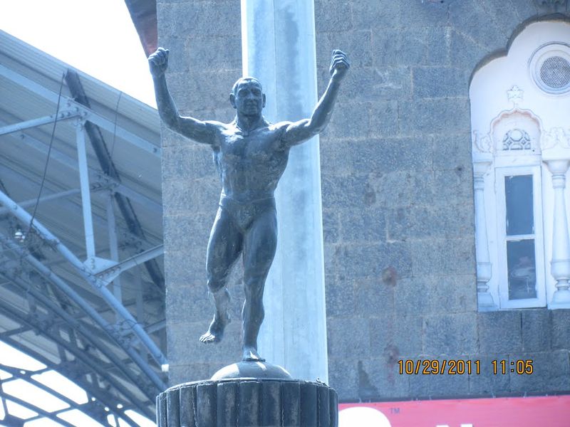 चित्र:Khashaba-Jadhav-Statue.jpg
