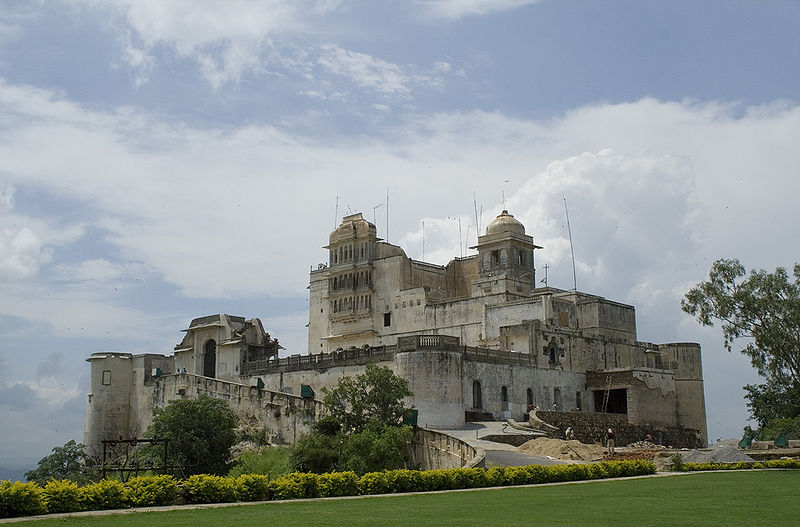 चित्र:Monsoon-Palace.jpg