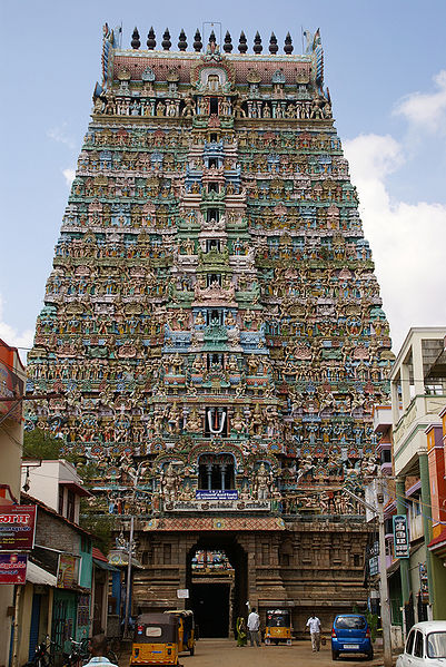 चित्र:Sarangapani-Swami-Temple-Kumbakonam.jpg