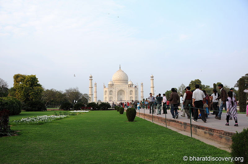 चित्र:Tajmahal-15.jpg