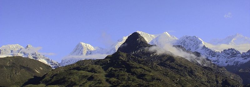 चित्र:Kanchenjunga-1.jpg