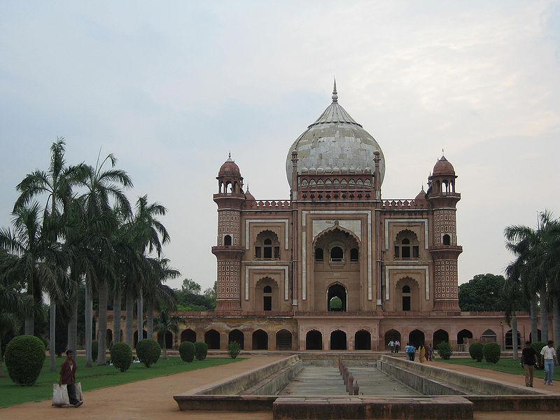 चित्र:Tomb-of-Safdarjung-2.jpg
