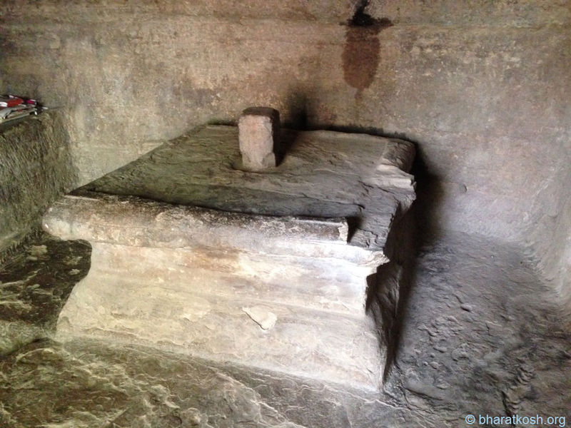चित्र:Udayagiri-Cave-Madhya-Pradesha-7.jpg