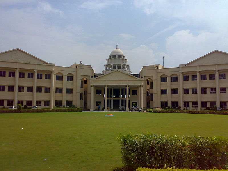 चित्र:Technocrats-Institute-Of-Technology-Bhopal.jpg