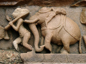 खजुराहो स्थित मन्दिर की शिल्पकला
