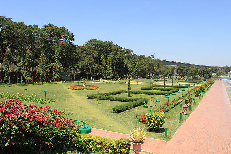 चित्र:Vrindavan-Garden-Mysore.jpg