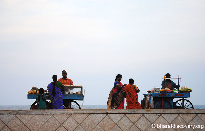 चित्र:Pondicherry-Beach-2.jpg
