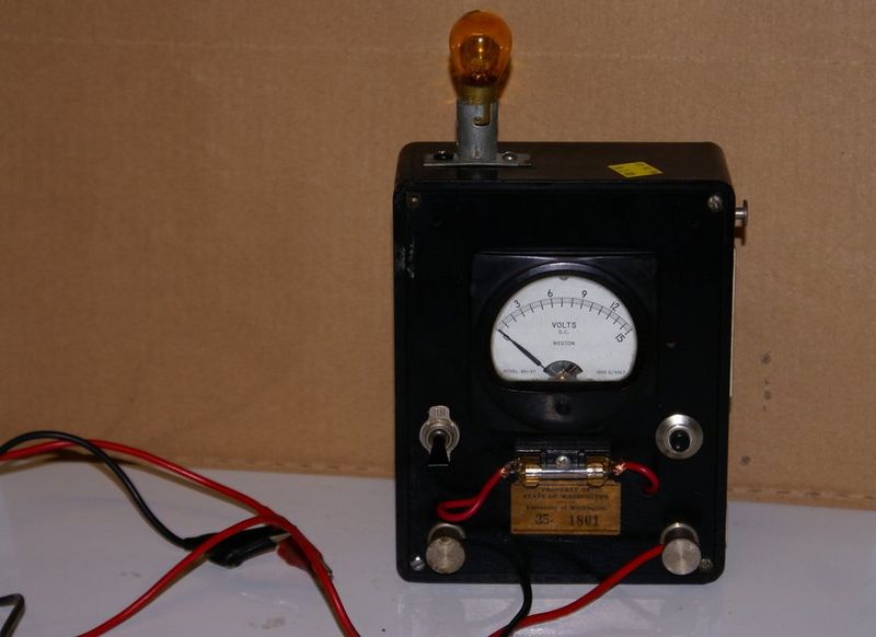 चित्र:Voltmeter.jpg