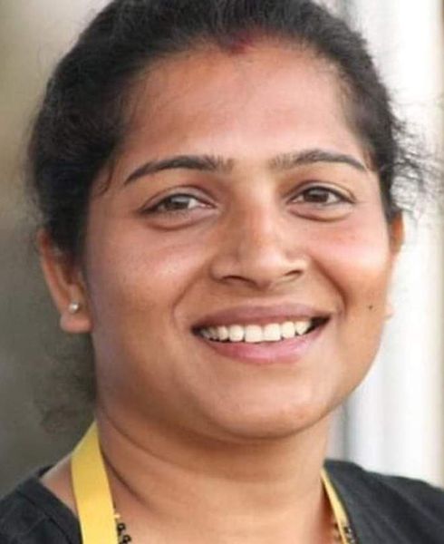 चित्र:Anupama-Puchimanda.jpg