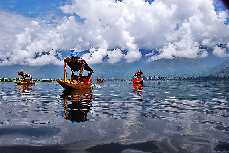 चित्र:Dal-Lake-Srinagar.jpg