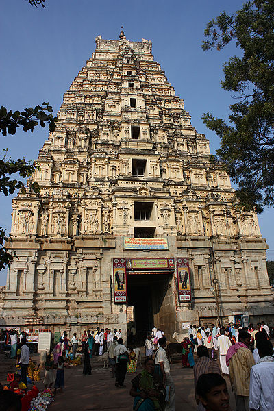 चित्र:Virupaksha-Temple-Hampi-2.jpg