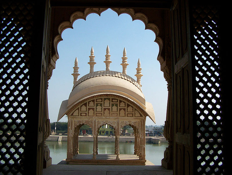 चित्र:Kusum-Sarovar-5.jpg