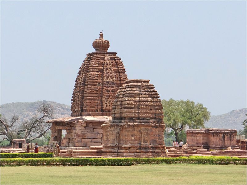 चित्र:Temple-in-Pattadakal.jpg