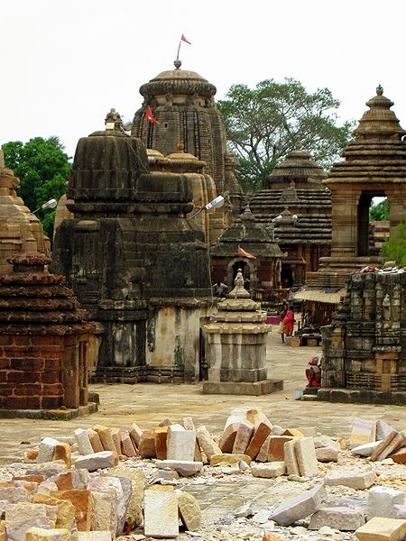 चित्र:Lingaraj-Temple-Orissa.jpg