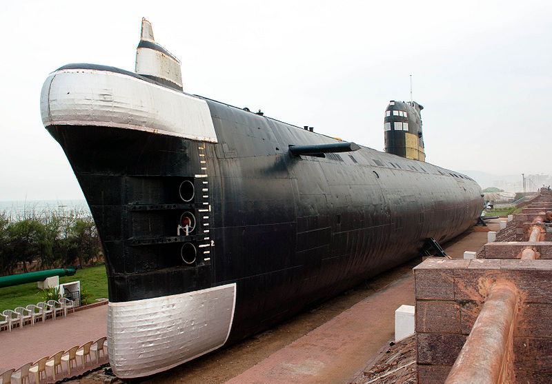 चित्र:Submarine-Museum-Visakhapatnam.jpg