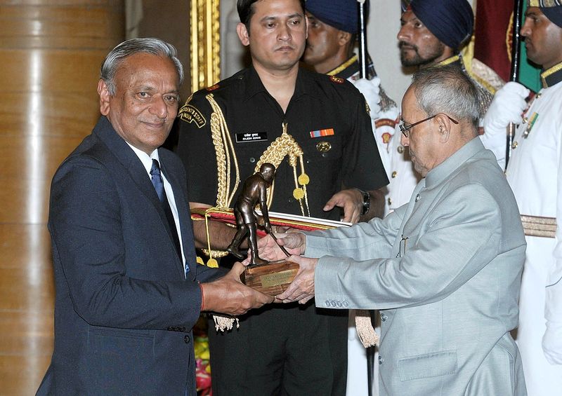 चित्र:Shiv-Prakash-Mishra-1.jpg