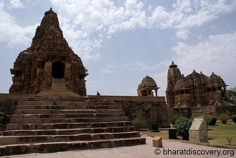 चित्र:Khajuraho-Temple-Madhya-Pradesh-5.jpg