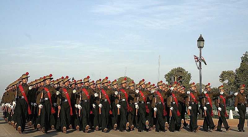 चित्र:Gurkha-Rifles.jpg