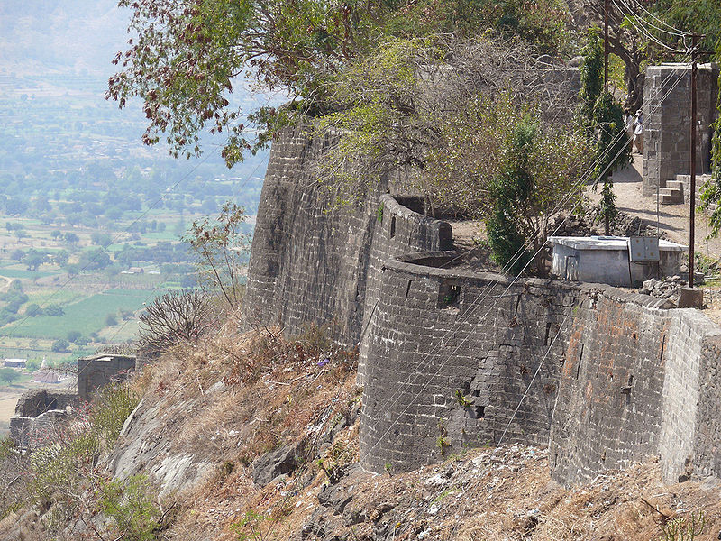 चित्र:Shivneri-Fort-2.jpg