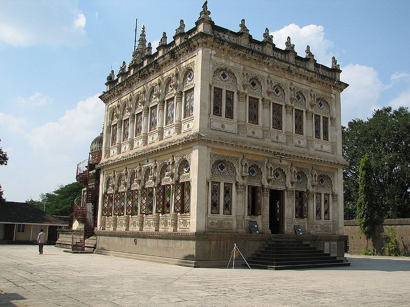 चित्र:Mahadji-Shinde-Chatri.jpg