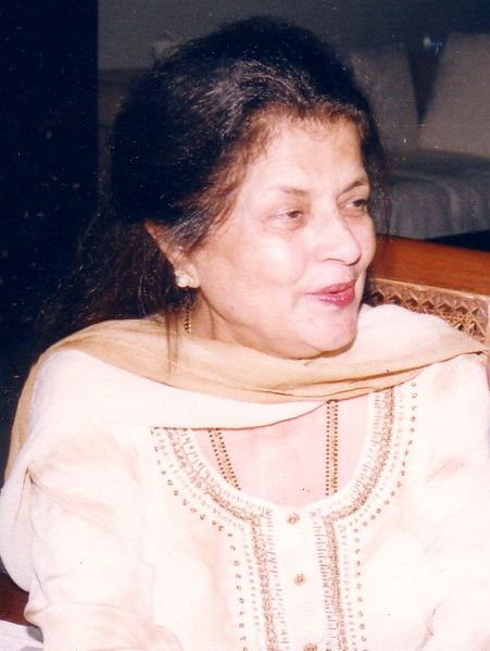 चित्र:Sudha-Malhotra-1.jpg