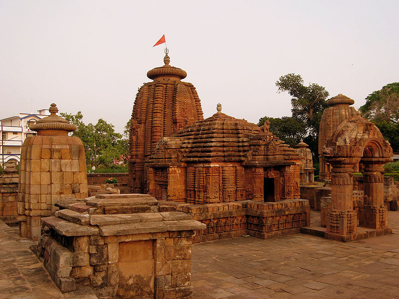 चित्र:Mukteshwar-Temple-1.jpg