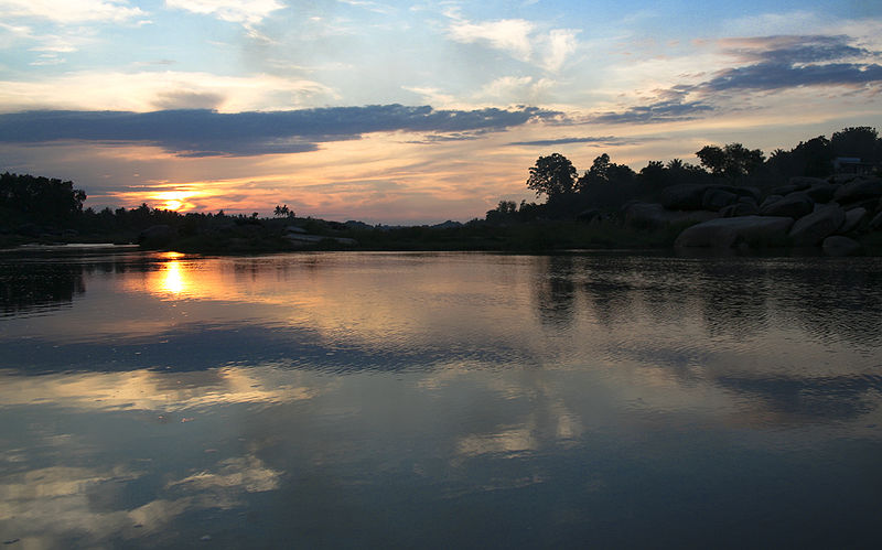 चित्र:Tungabhadra-River-4.jpg