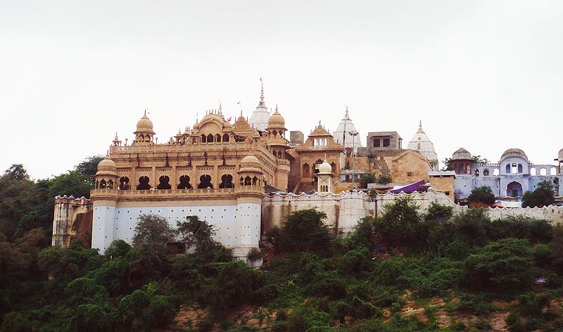 चित्र:Barsana-temple-3.jpg
