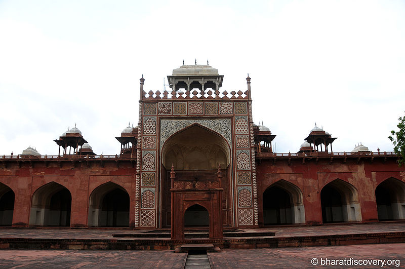 चित्र:Sikandra-Agra-20.jpg