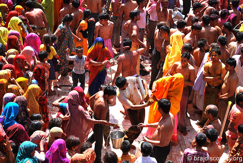 चित्र:Baldev-Holi-Mathura-7.jpg