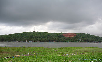 मोवोर तट, केवेलोसिम, गोवा
