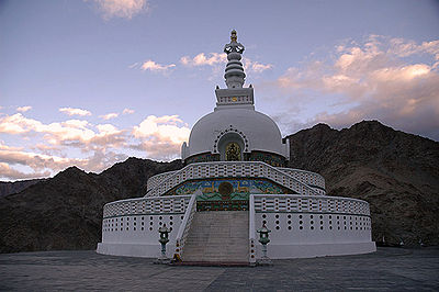 शान्ति स्तूप, लेह