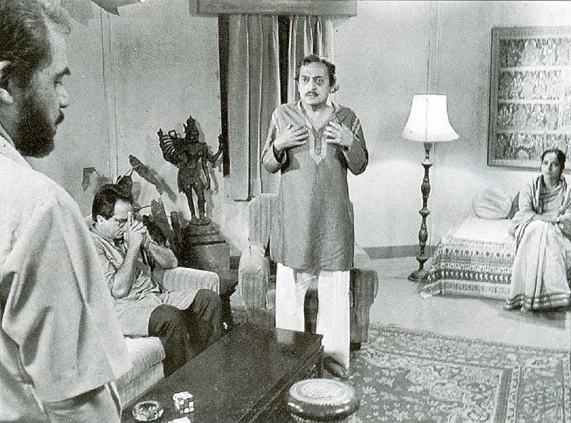 चित्र:Agantuk.jpg