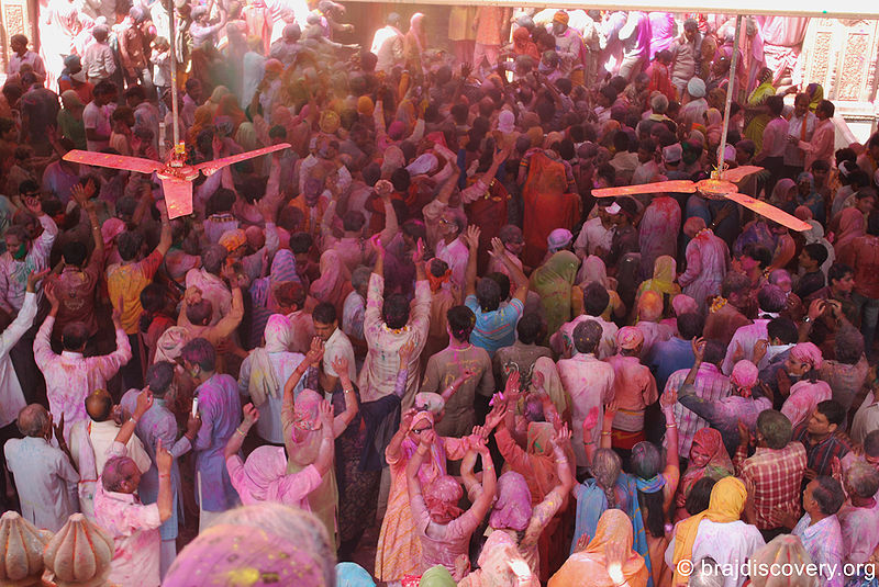 चित्र:Holi-Barsana-Mathura-4.jpg