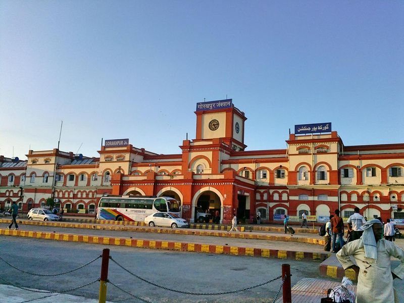 चित्र:Gorakhpur-Junction.jpg