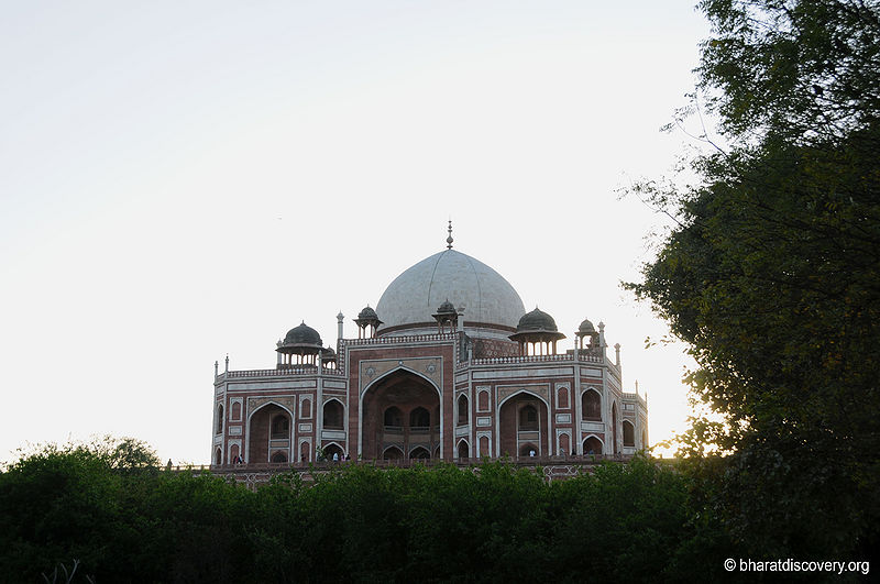 चित्र:Humayun-Tomb-Delhi-25.jpg