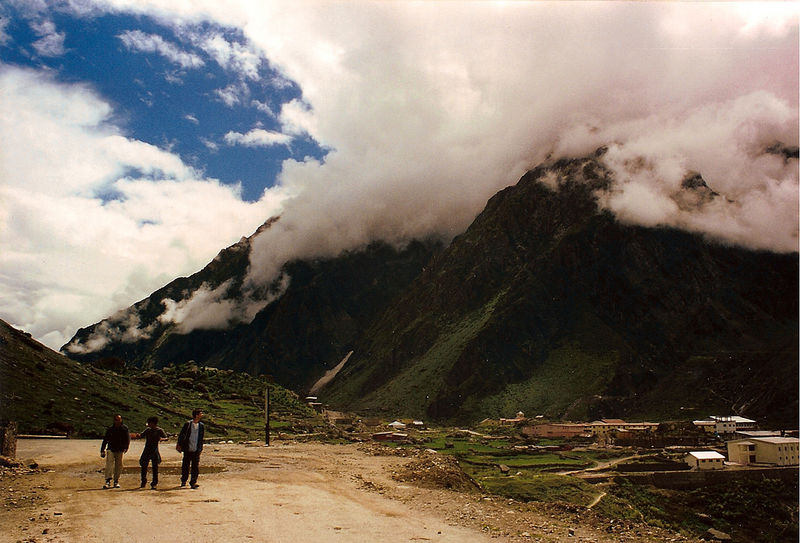 चित्र:Badrinath-Temple-9.jpg