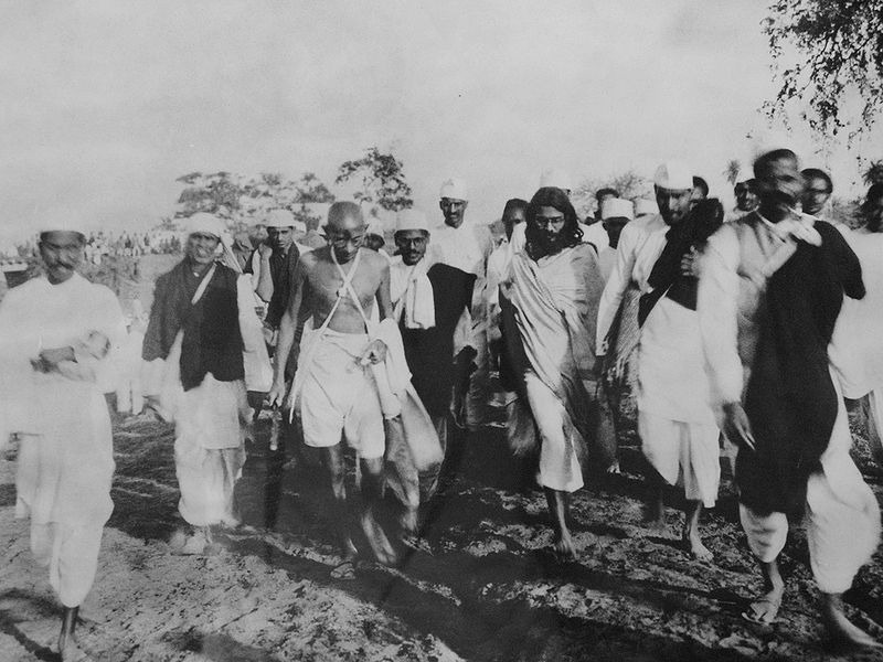 चित्र:Dandi-March-1.jpg
