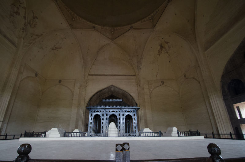 चित्र:Gol-Gumbaz-Bijapur-4.jpg