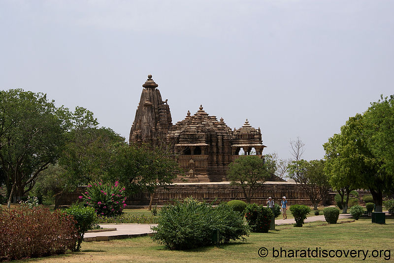 चित्र:Khajuraho-Temple-Madhya-Pradesh-4.jpg