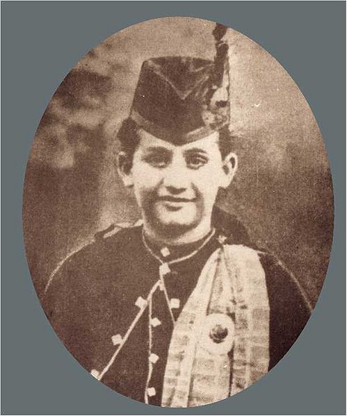 चित्र:Abida Sultan.jpg